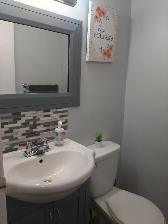 Guest house Transcona Private Rooms With Shared Accommodation Winnipeg