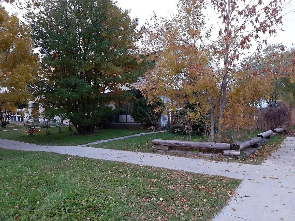 Transcona Private Rooms With Shared Accommodation Winnipeg Guest house